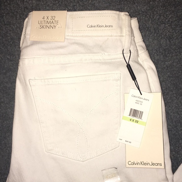 Calvin Klein Jeans - Picture 2 of 3